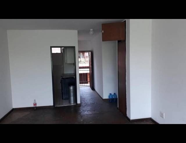 3 BEDROOM APARTMENT FOR SALE IN SUNNYSIDE